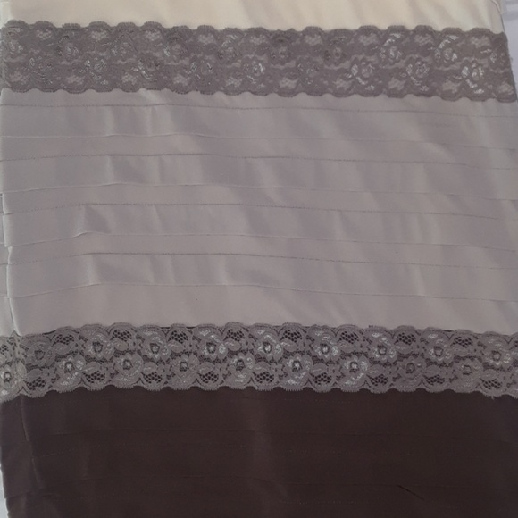 CACHE - Beautiful Evening Dress - Picture 2 of 3